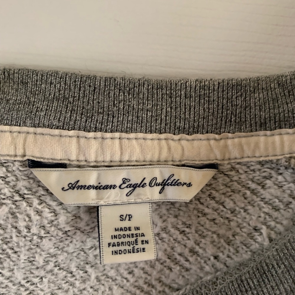 AE 🦅 sweater - Picture 2 of 6